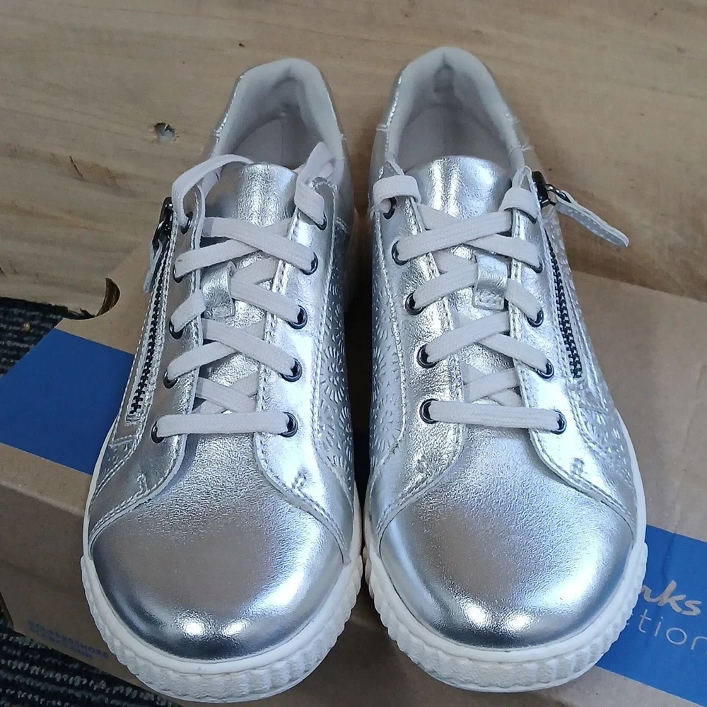 New Clarks Collection Caroline Rio Leather Sneaker 7 1/2 - Picture 3 of 8